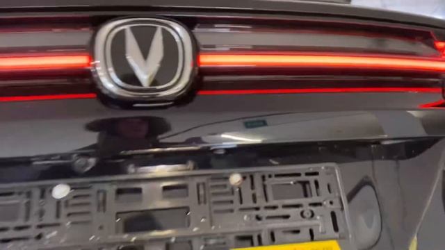 Новый, технологичный и стильный Changan Yni-k смотреть онлайн