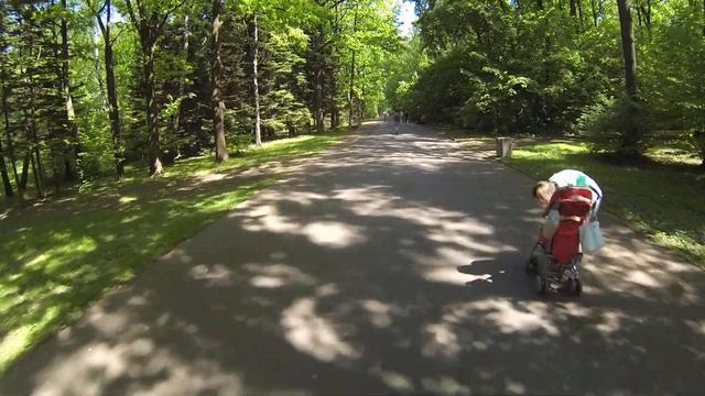 Съезд на самокатах по аллее Ботсада 1, 3 км без отталкивания смотреть онлайн