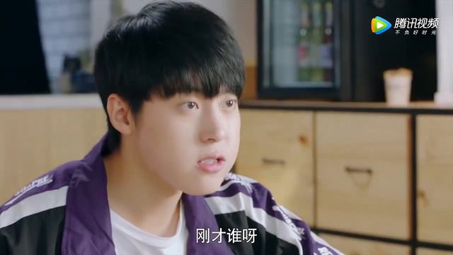 美女室友竟是男主的青梅竹馬，女孩吃醋失眠一整晚 💖 中国电视剧 | 魯照華，劉昱晗，寧文彤 смотреть онлайн