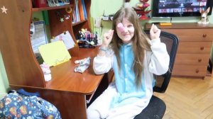 ВЛОГ Кира приболела * Бигуди от ЛОЛ * Хомяки сбежали