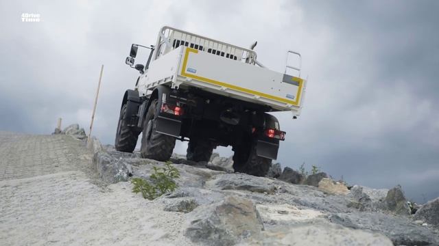 Mercedes Off-Road Icons G-Class встречает Unimog - внедорожные испытания. смотреть онлайн