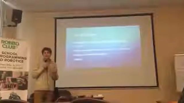 Вебинар "Индивидуальный подход к учащимся в условиях групповых занятий в кружках робототехники" смотреть онлайн