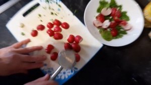 Салат из битой редиски. Очень вкусный салат. Все просят добавки