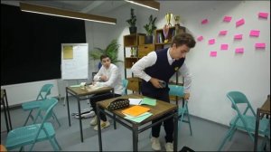 15 способов Пронести телефон в Школу!