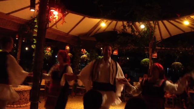 Греки танцуют 2 / Greek Dance 2 смотреть онлайн