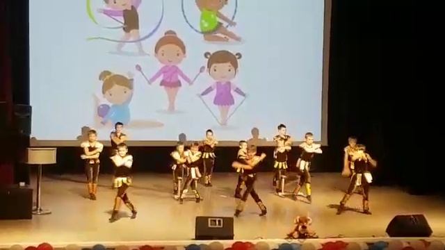 Я и моя группа. Танец "спартанцы" (много новеньких и время было мало прошу понять) смотреть онлайн