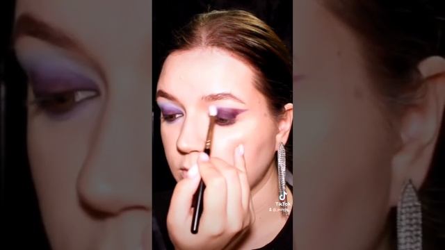 фиолетовые Смоки или синяки над глазами, как вам больше нравится ? #makeup #макияж #makeuptutorial смотреть онлайн