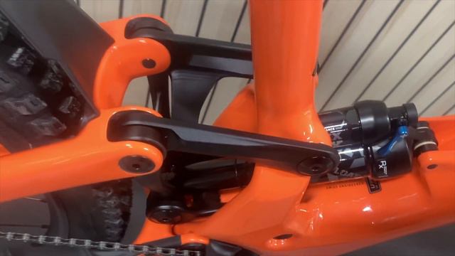 Specialized Turbo Kenevo SL Comp 2022   4K