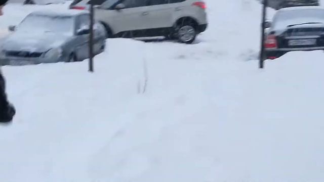 Дрочим турники зимой с пацанами