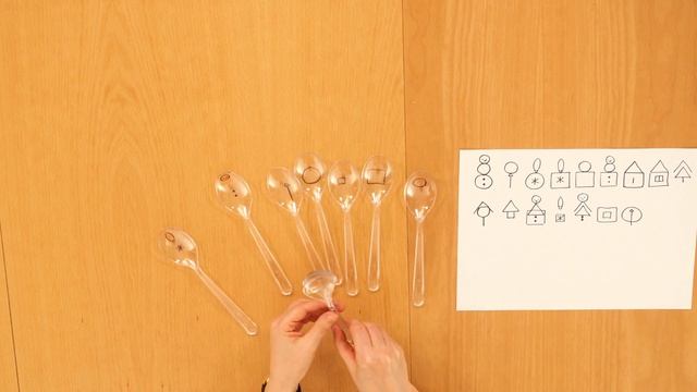 Головоломка для детей из пластиковых ложек. Простая самодельная игра