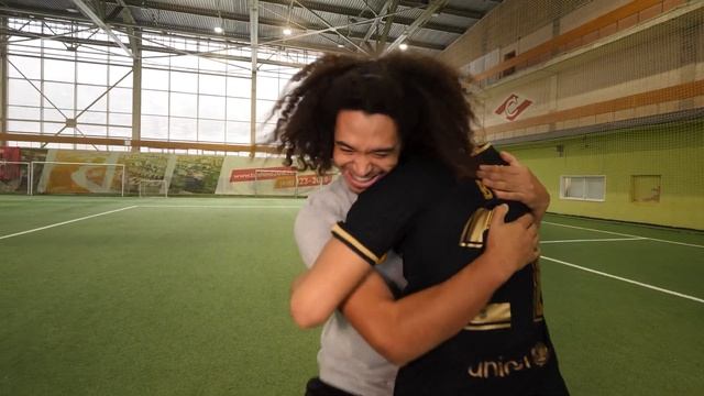 ПРОИГРАЛ - ПОПАДАЕШЬ В КОМНАТУ СО ЗМЕЯМИ! ЗАБЕЙ ЧТОБЫ ВЫЖИТЬ смотреть онлайн