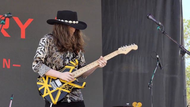 Izaiah Forman - 10 Under 20 Competition - 5/1/22 Dallas International Guitar Festival смотреть онлайн