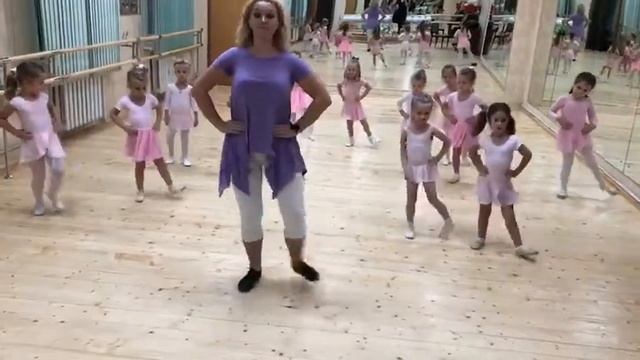 танец "Гномы-лилипутки" смотреть онлайн