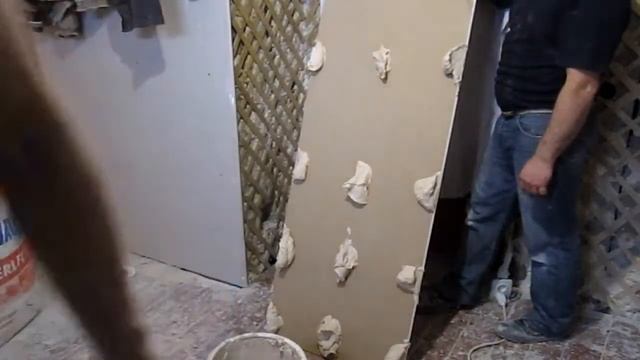 Гипсокартонные стены на кухне! Технология поклейки. Часть 3. смотреть онлайн