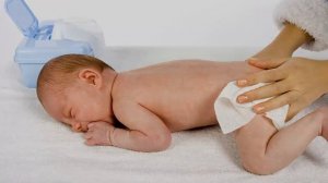 Как подмывать новорожденного