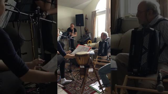 Palina Voitka and band UTRO Rehearsal (Moon River) смотреть онлайн