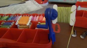 Как перемотать нитки мулине на бобинки  Рукодельный урок 1