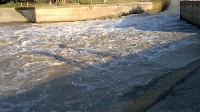 Отказненский водосброс Ловля рыбы косынкой смотреть онлайн