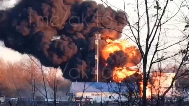 Аэродром под Курском атаковал БПЛА ВСУ.mp4 смотреть онлайн