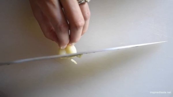 Easy Hummus Recipe - Better than store-bought!