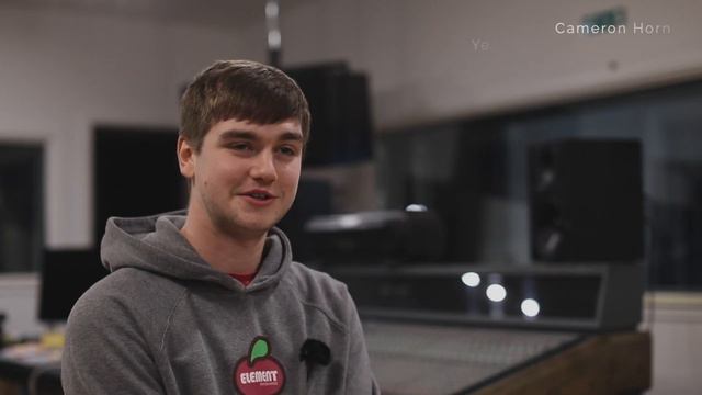 Riverside Music College - Soma Masterclass featuring Petrichor смотреть онлайн
