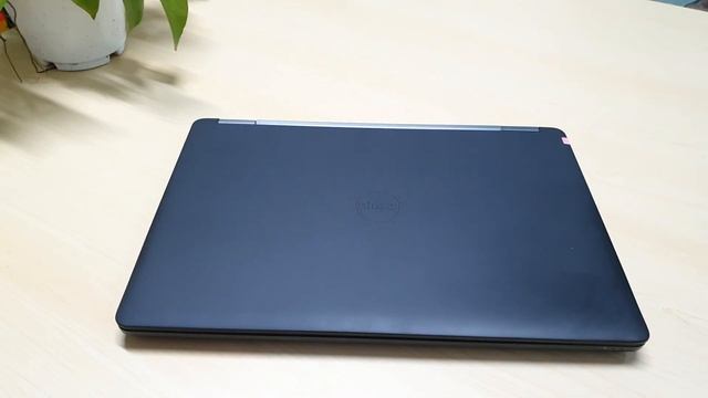Laptop đồ họa Dell E5570 | i7-6820HQ, RAM 8GB, SSD 256GB, VGA R7-370, 15.6" full HD IPS | Nhat vlog смотреть онлайн