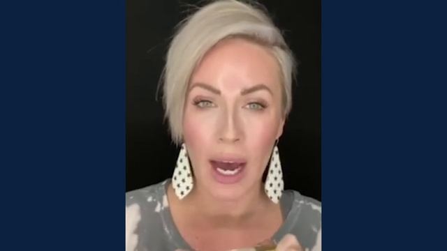 How to Get Rid of Angular Cheilitis (Chapped Lip Corners) смотреть онлайн