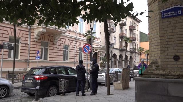 Куда пойти в Батуми? Старый город, площадь Пьяцца, улица Мемеда Абашидзе. Прогуляемся? смотреть онлайн