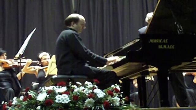 Mozart, Piano Concerto k415, Orquetsa de la mancha, J R Monreal, Manuel Angel Ramirez, piano смотреть онлайн