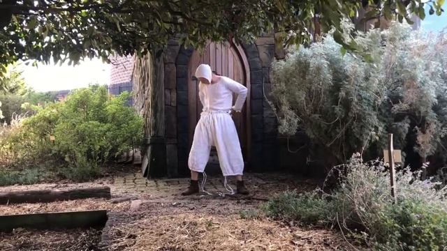 ArmStreet's Large Braies: how to wear medieval braies смотреть онлайн