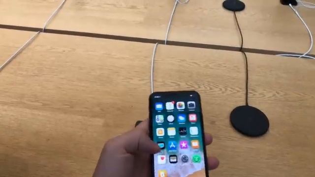 Super Fila per l’iPhone X a San Francisco [LIVE] смотреть онлайн