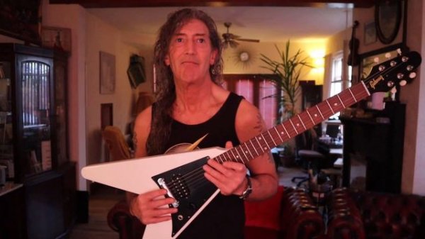 Gibson Flying V melody Maker from 2011 demo and review