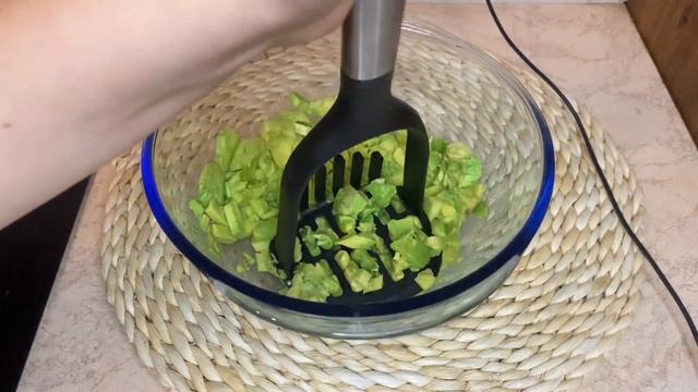 Гуакамоле 🥑 , закуска , брускетта . Самое вкусное блюдо из авокадо быстро и просто 🧑🍳 смотреть онлайн