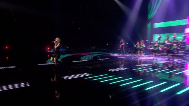 Avril Lavigne - Hot (One of The Best Lives) смотреть онлайн