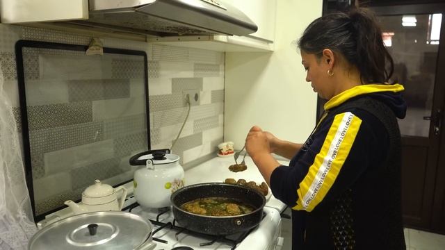 Hearty Kazan Cutlet Recipe for Foreign Subscribers | Village Lifestyle смотреть онлайн