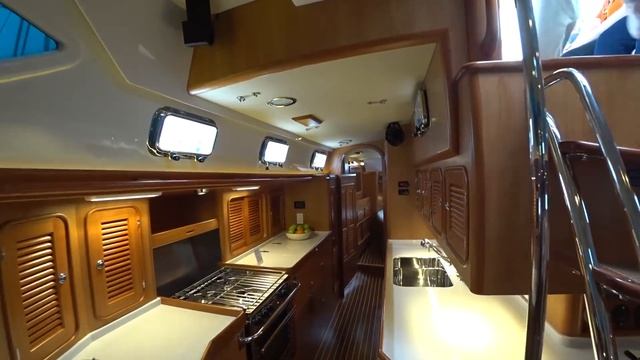 Современные супер яхты, тримараны, катамараны, катера и лодки на Boat Show в США смотреть онлайн