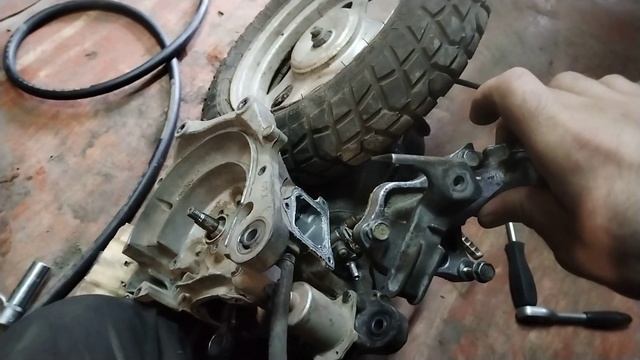 ремонт двигателя Хонда дио34 полная разборка двигателя часть 2 смотреть онлайн