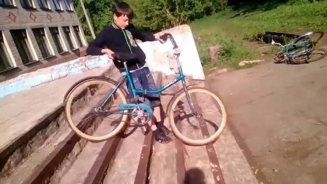 По ступенькам на велике смотреть онлайн