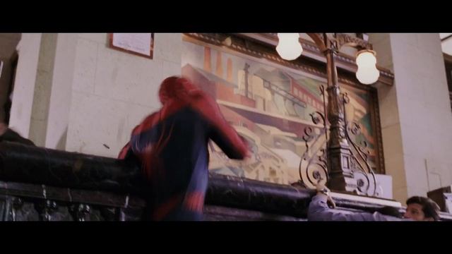 Spider-Man vs Doctor Octopus - Bank Fight Scene - Spider-Man 2 (2004) Movie Clip HD смотреть онлайн