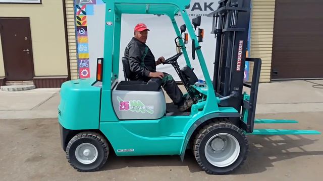 Погрузчик MMC FD25 вилочный F18B 60225 смотреть онлайн