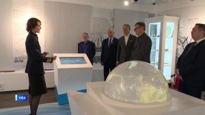 Исполнитель главной роли в фильме «Два капитана» Борис Токарев посетил Музей полярников в Уфе