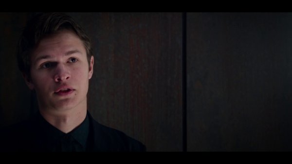 Дивергент, глава 2: Инсургент (2015)