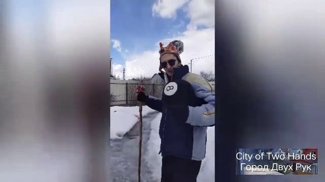 НОВЫЙ КОРОЛЬ ГОРОДА ДВУХ РУК!!! ОН ЗНАКОМ С АНГЛИЙСКОЙ КОРОЛЕВОЙ! | CITY OF TWO HANDS смотреть онлайн