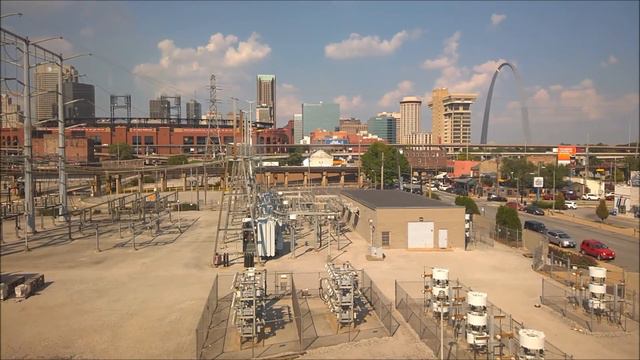 Amtrak pulling into St. Louis смотреть онлайн