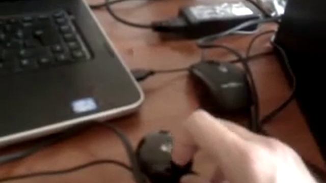 Logitech S220 смотреть онлайн