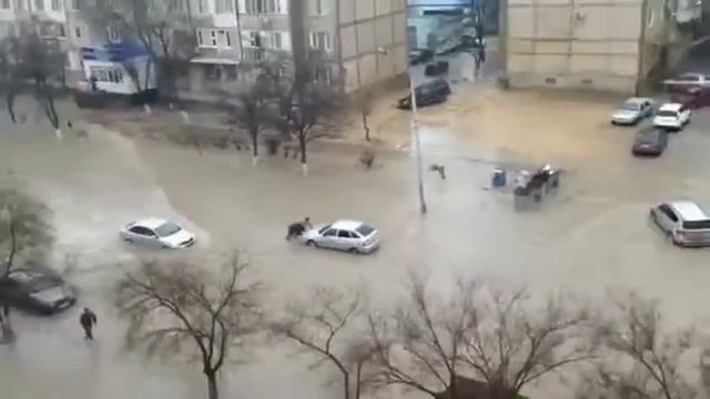Актау затопило !!! смотреть онлайн