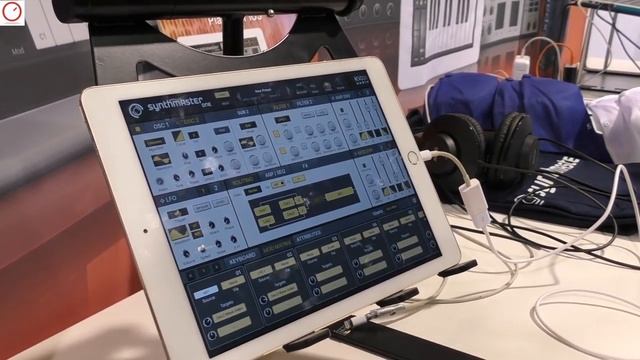 NAMM 2018: SynthMaster One Synthesizer For iOS - First Look & Patch From Scratch смотреть онлайн