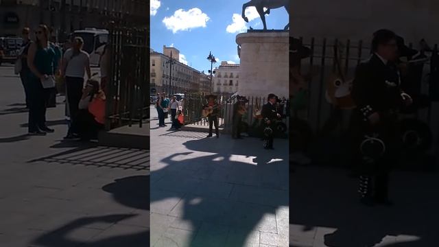 Mariachi At Puerto Del Sol Madrid смотреть онлайн