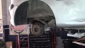 Peugeot 206 заклинили задние тормоза, замена колодок