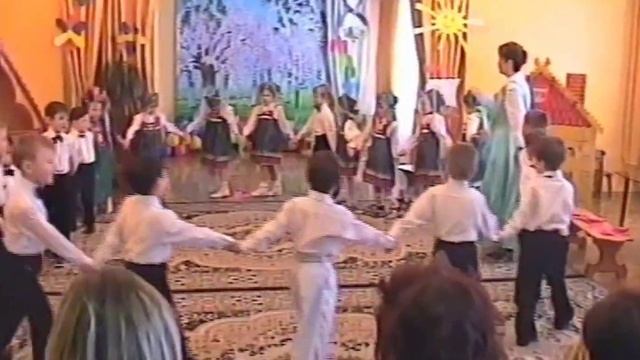 Вы Гангстеры? нет, мы русские жёсткий реп на детском утреннике смотреть онлайн